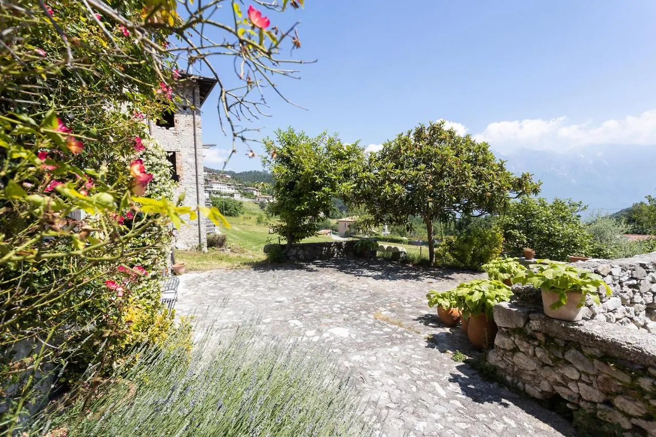 Ap. Lancillotto - Lago Di Garda Tremosine Italy