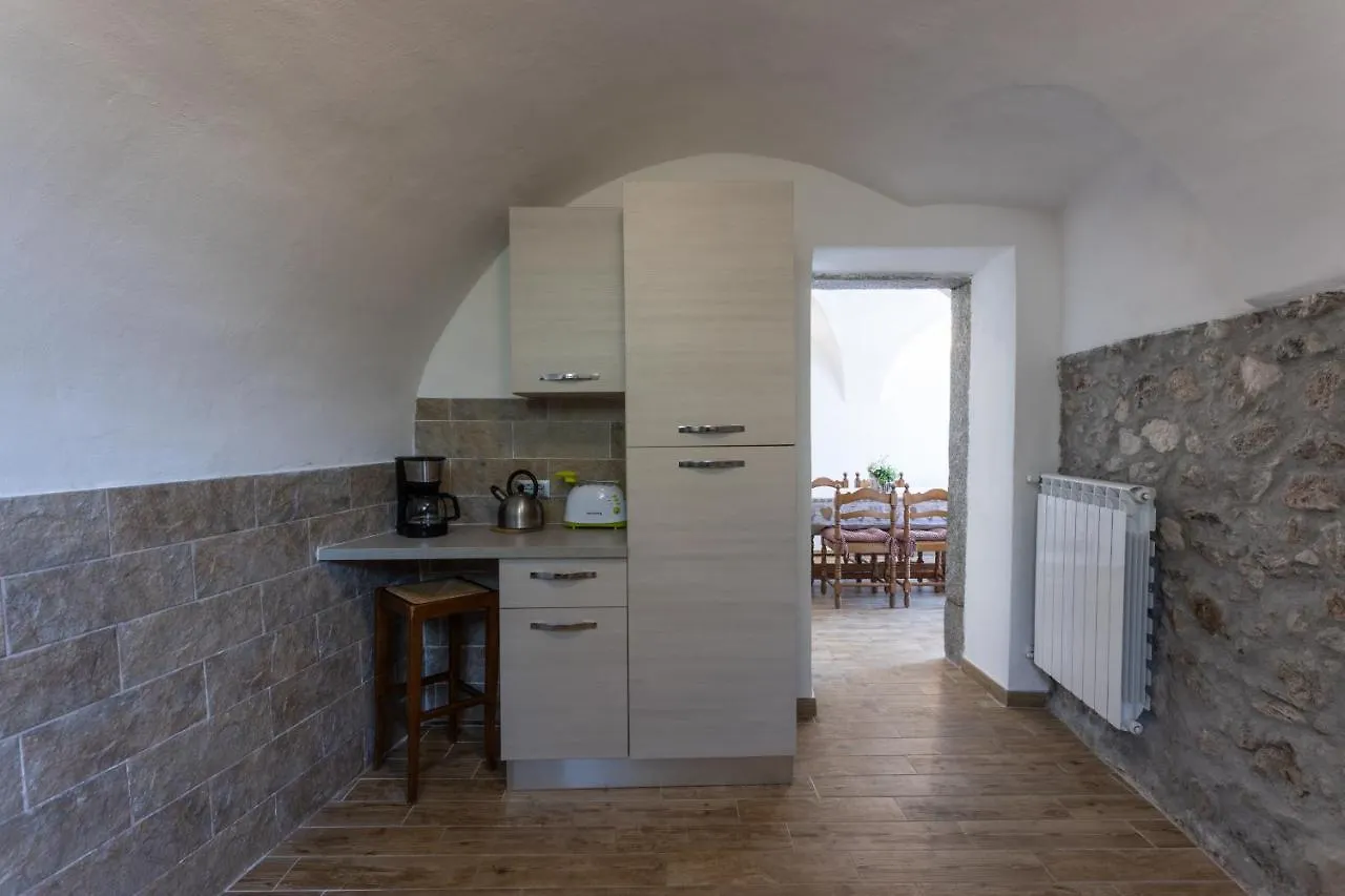 Ap. Lancillotto - Lago Di Garda Tremosine Apartment